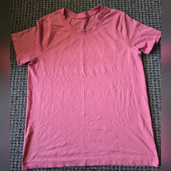 lululemon athletica Pink Short Sleeve Tee - Picture 1 of 6